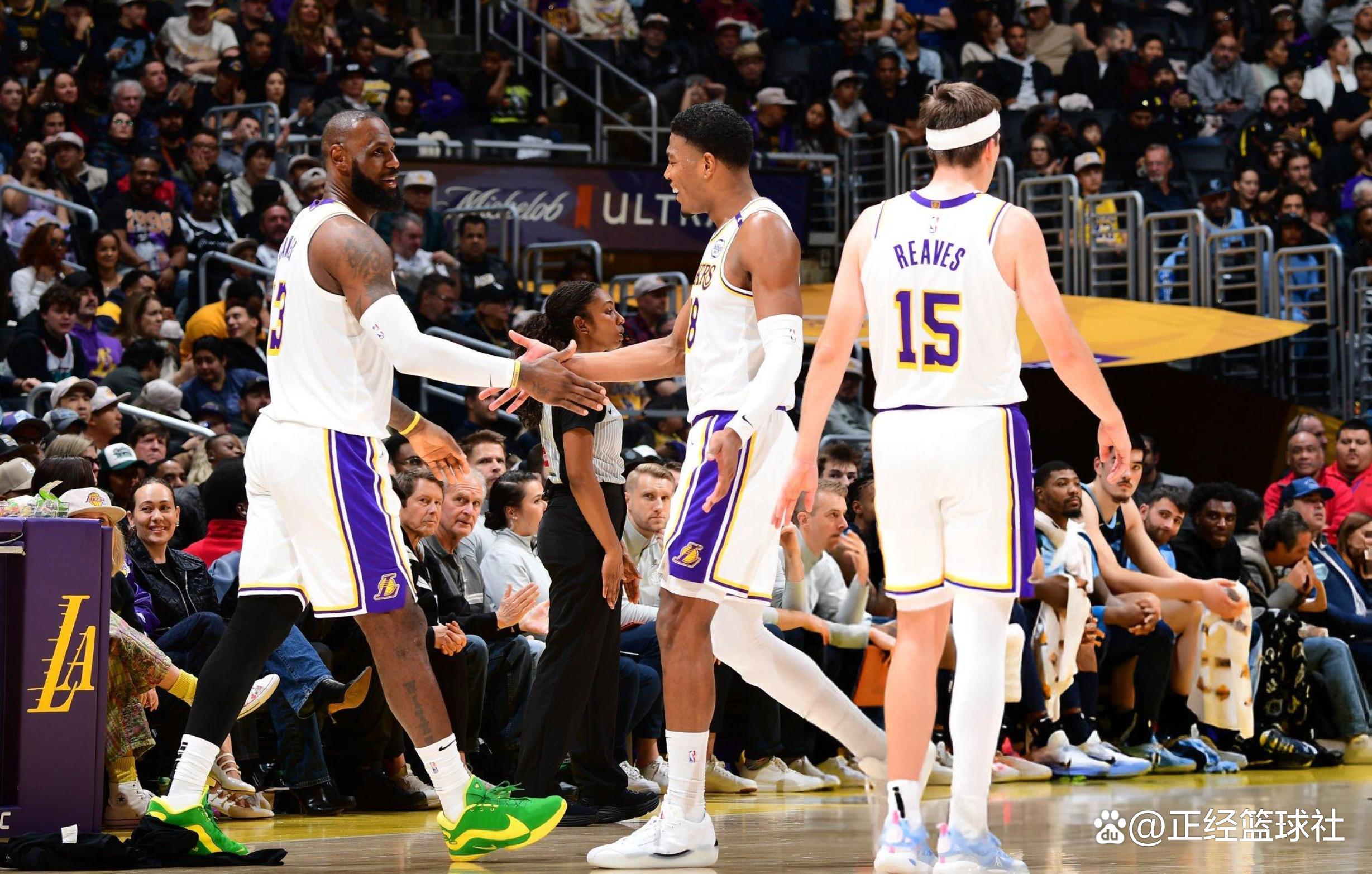 爱游戏APP-湖人教练压力巨大！，西亚卡姆遭遇二十持续失利全场沸腾不已-爱游戏APP